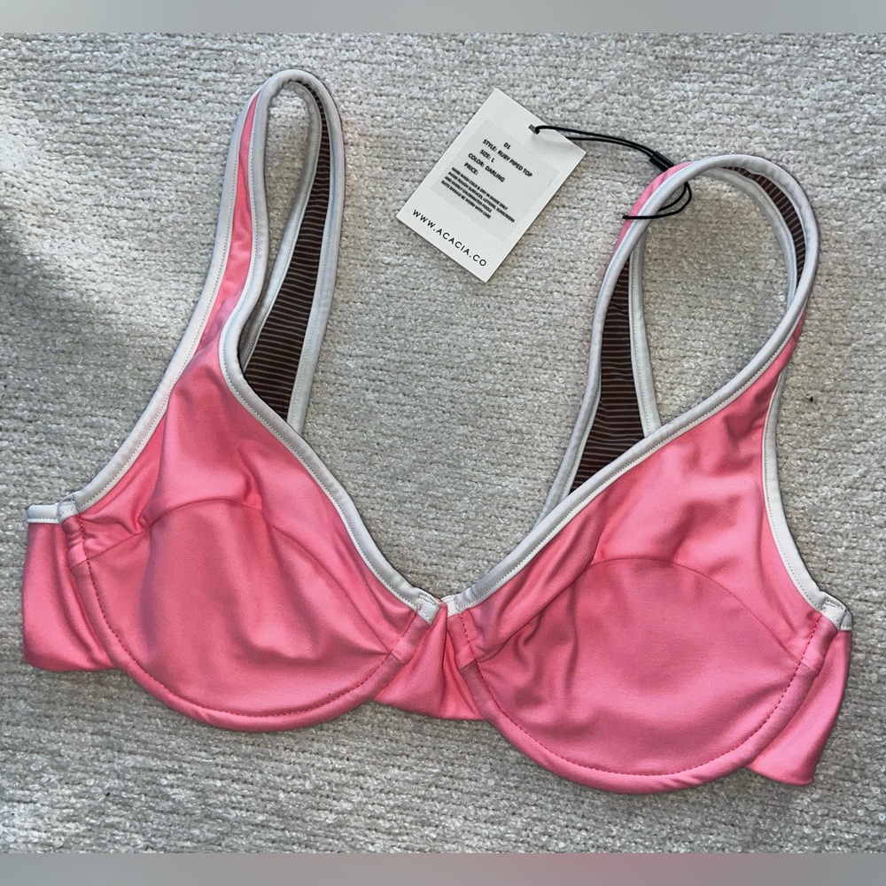 Acacia ruby top in Darling